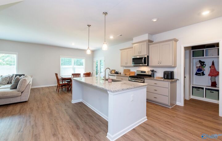 Property Photo:  202 Saddle Street  AL 35761 