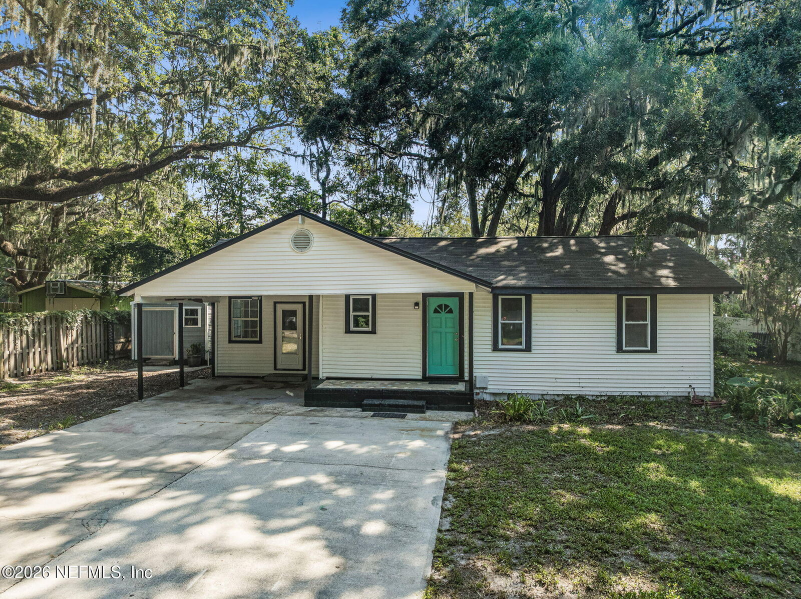 Property Photo: 1992 Palm Drive FL 32034