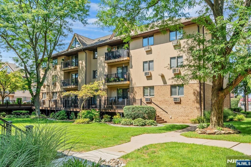 Property Photo:  651 Riverside Avenue A-10  NJ 07071 