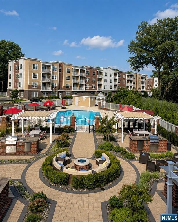 Property Photo:  5 Soldier Hill Road 313  NJ 07652 
