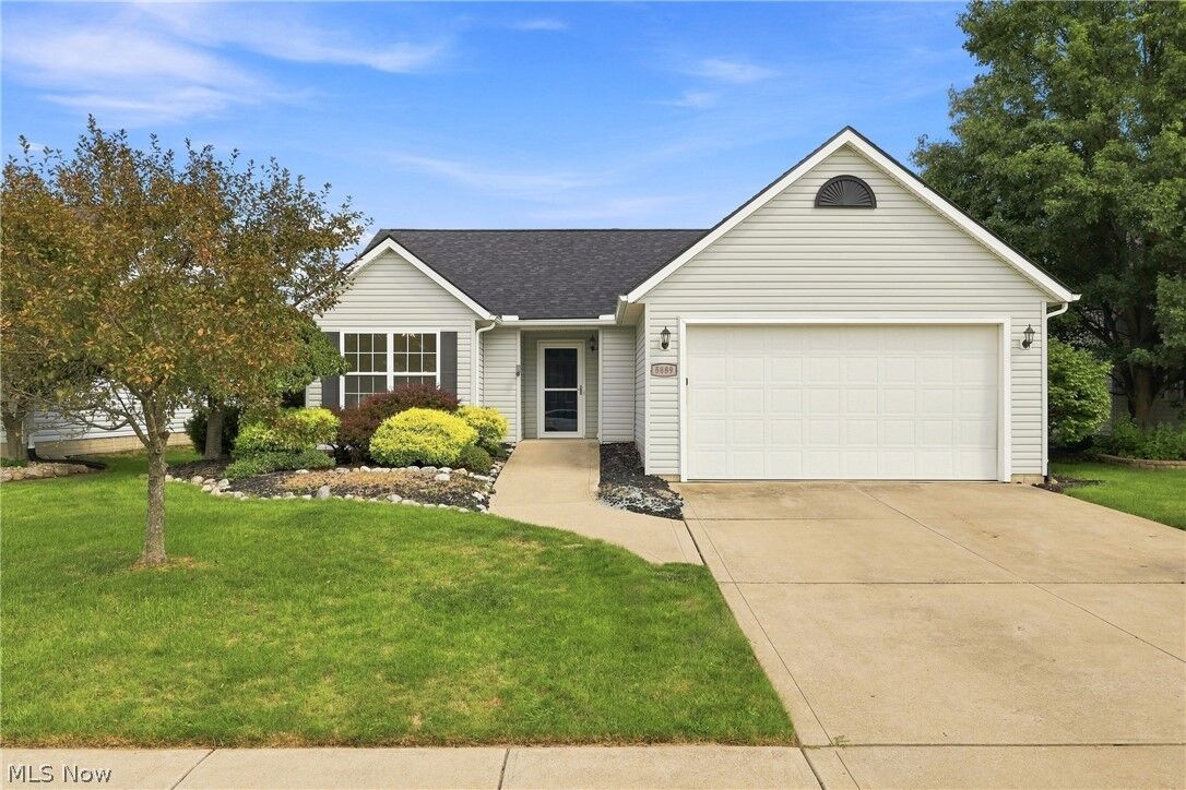 Property Photo:  5889 W Breezeway Drive W  OH 44039 