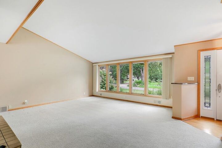 Property Photo:  2430 Vale Crest Road  MN 55422 