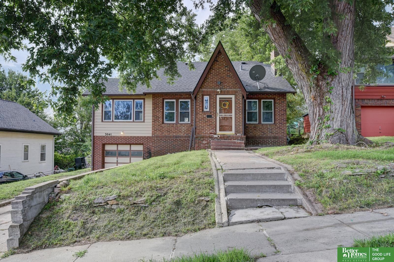 Property Photo:  3041 Ida Street  NE 68112 