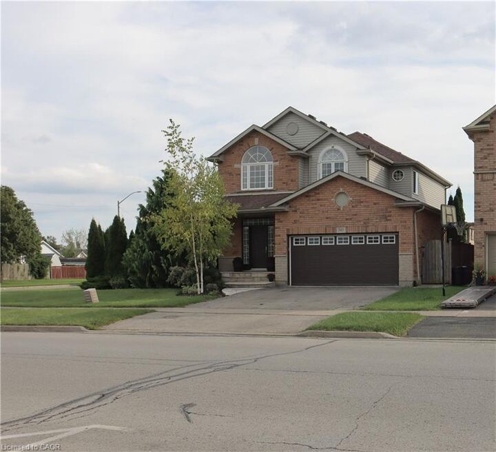 349 Winterberry Boulevard — photo 1