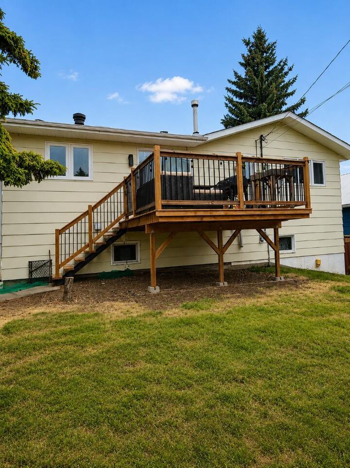 Property Photo: 107 Balaclava Street AB T0C 2S0