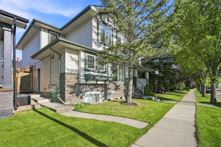Property Photo:  15230 Prestwick Boulevard SE  AB T2Z 3L4 