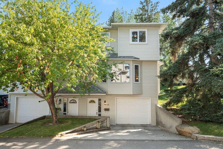 Property Photo:  646 Killarney Glen Court SW  AB T3E 7H4 