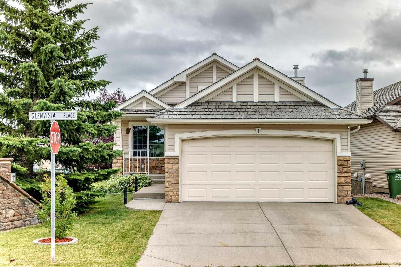 Property Photo: 1 Glenvista Place AB T4C 2K2