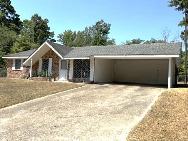 Property Photo:  104 Kimberly  LA 71446 