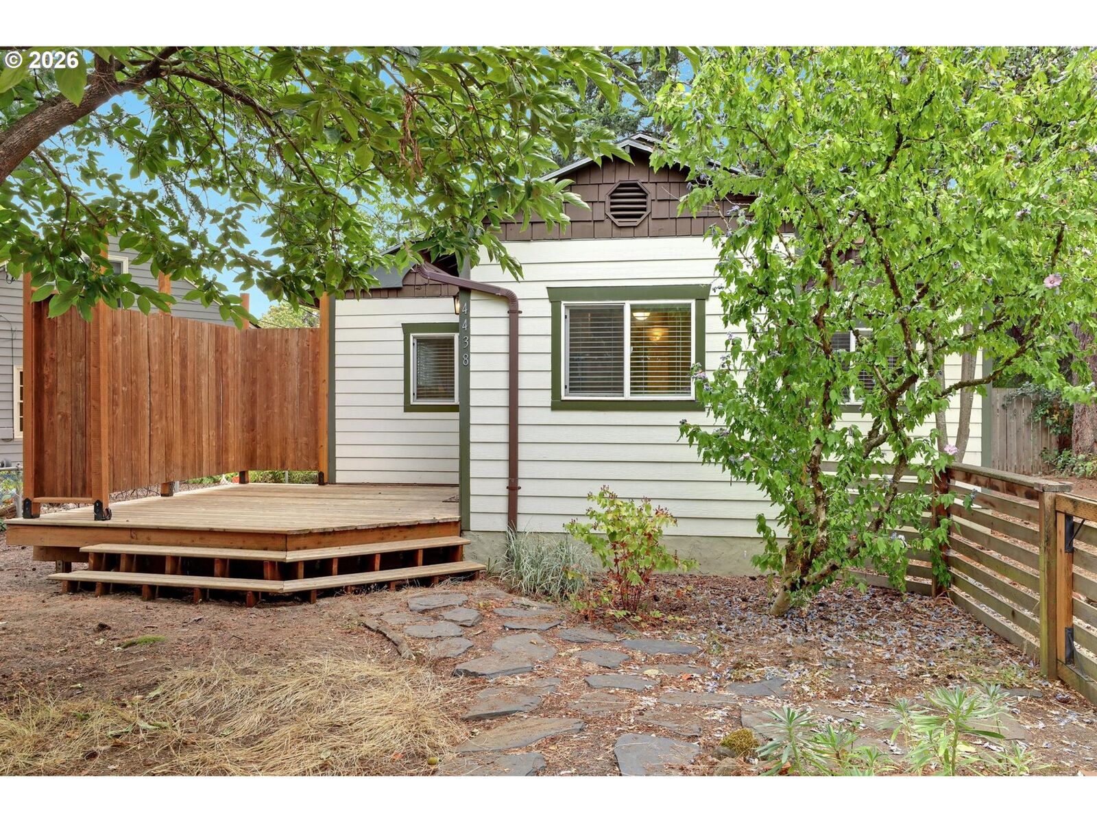 Property Photo: 4438 NE 90th Ave OR 97220