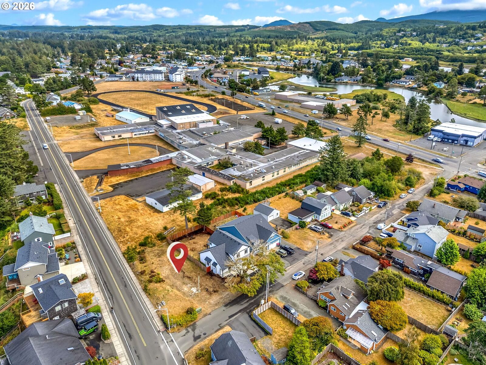Property Photo: 750 17th Ave OR 97138