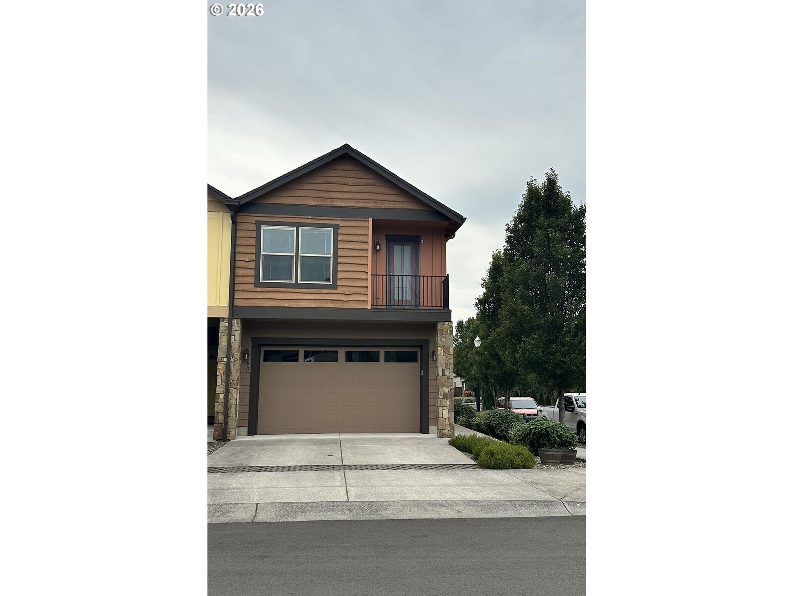 Property Photo: 80 N 41st Pl WA 98642