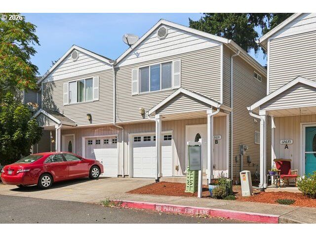 Property Photo:  12631 SE Division St B  OR 97236 
