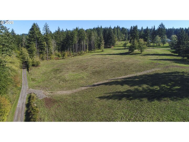 Property Photo:  1910 NE Brown Rd  WA 98671 