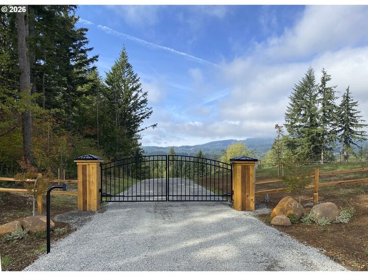 Property Photo: 1910 NE Brown Rd WA 98671