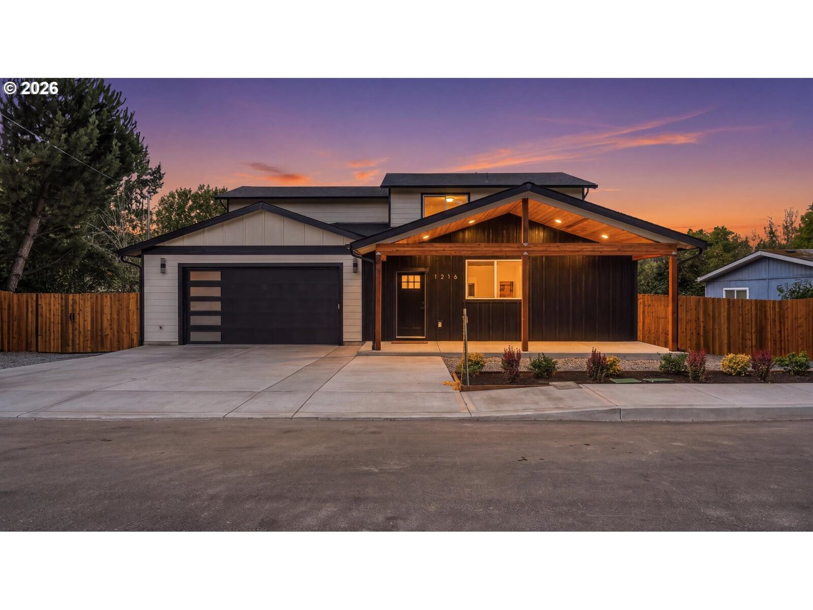 Property Photo: 1216 Goucher St OR 97101