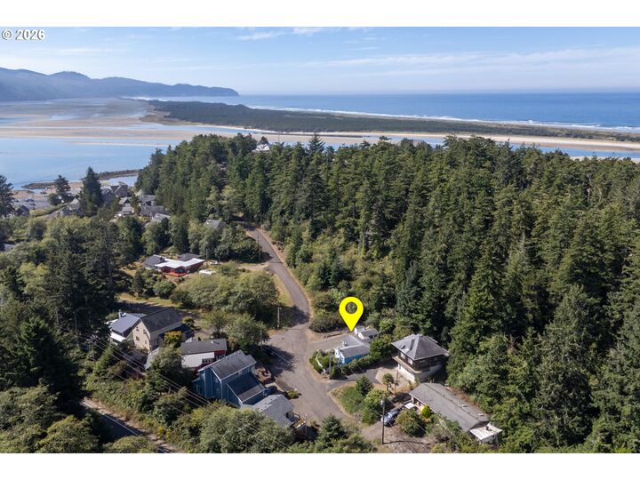 Property Photo:  1540 Vista View Dr W  OR 97143 