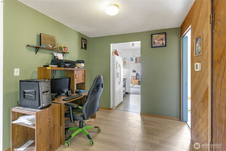 Property Photo:  20911  78th Avenue W  WA 98026 