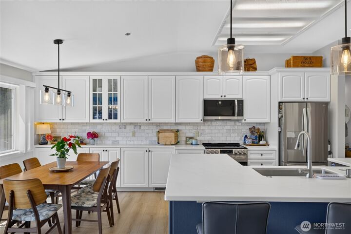 Property Photo: 1510 Skyline Way A-301 WA 98221