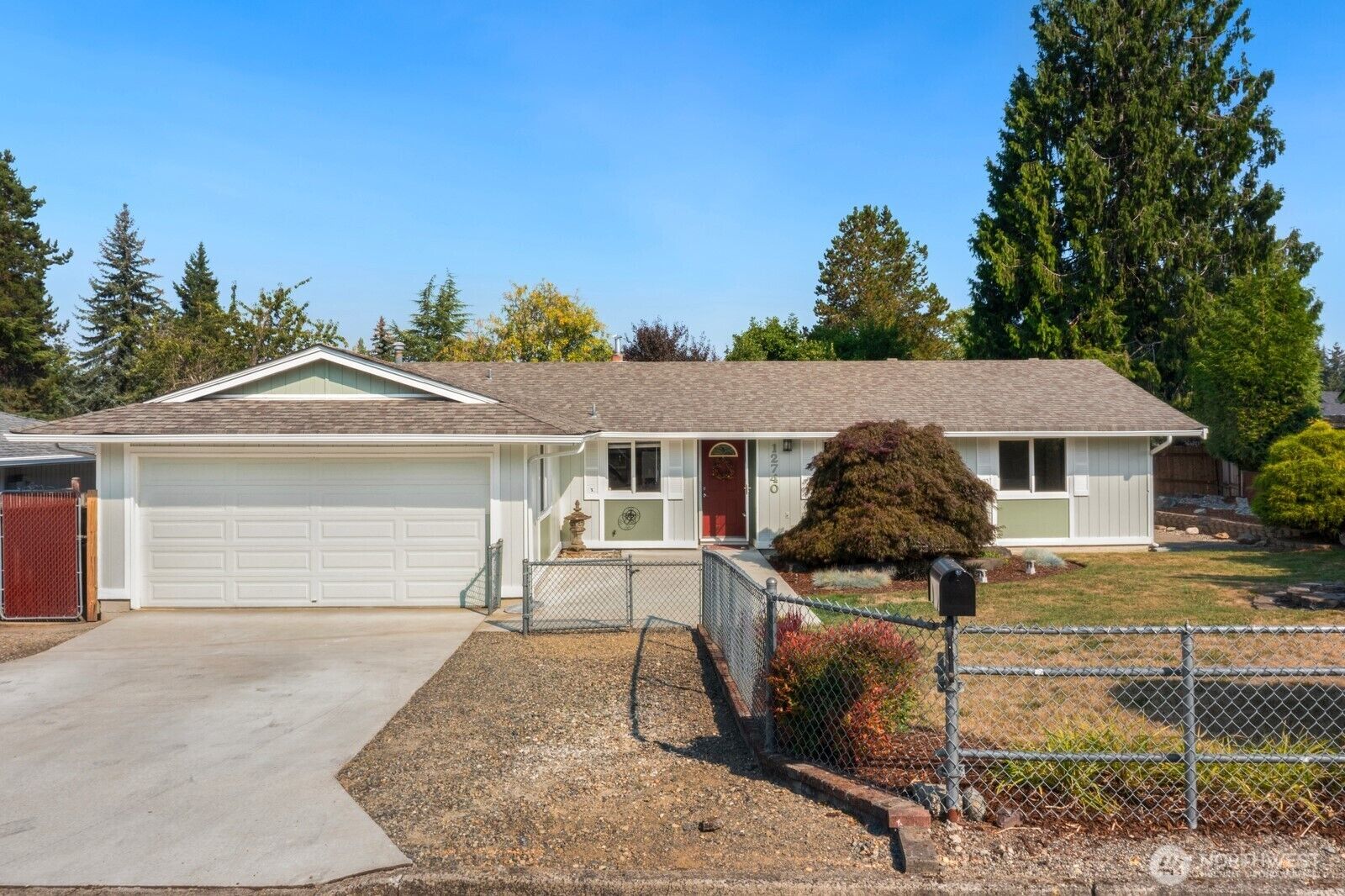 Property Photo: 12740 SE 167th Street WA 98058