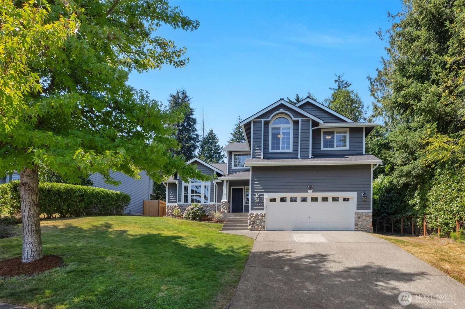 Property Photo: 5226 Narbeck Avenue WA 98203