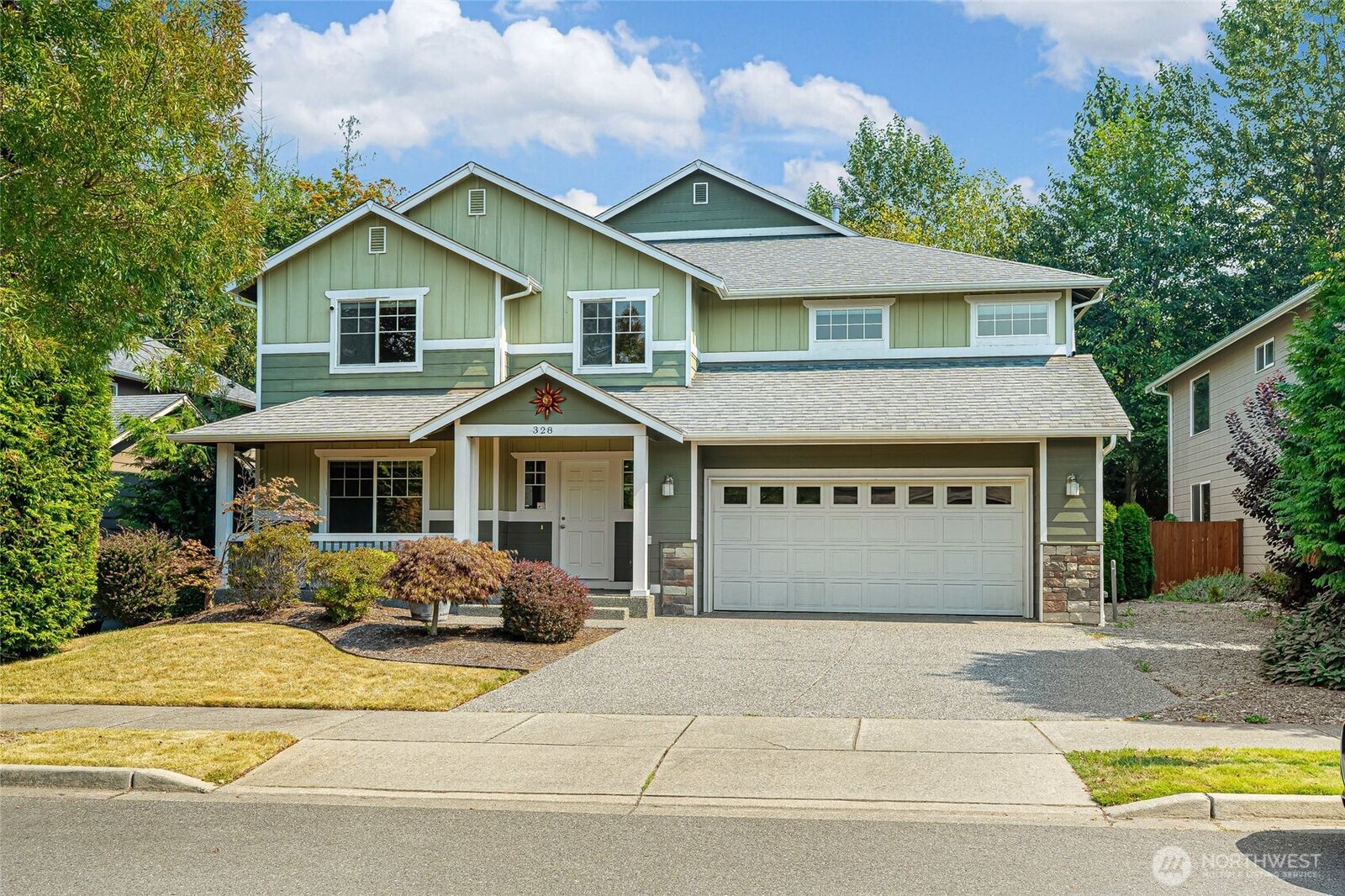 Property Photo: 328 Barry Loop WA 98274