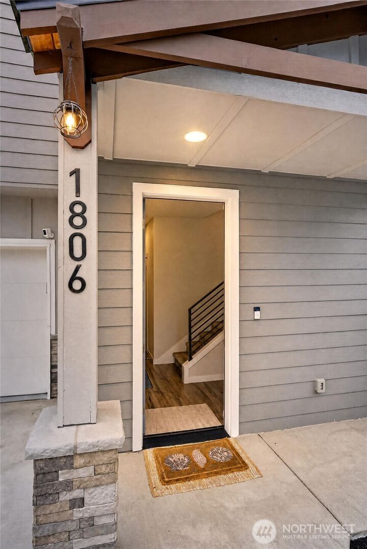 Property Photo: 1806 25th Street WA 98290