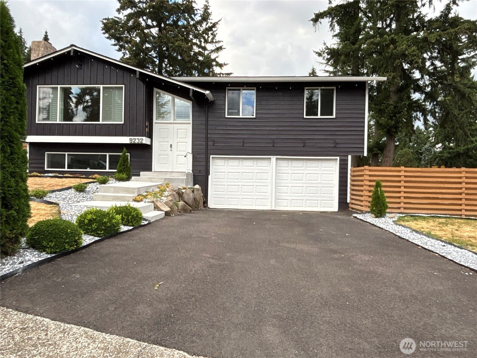 Property Photo:  9232  139th Street  WA 98034 