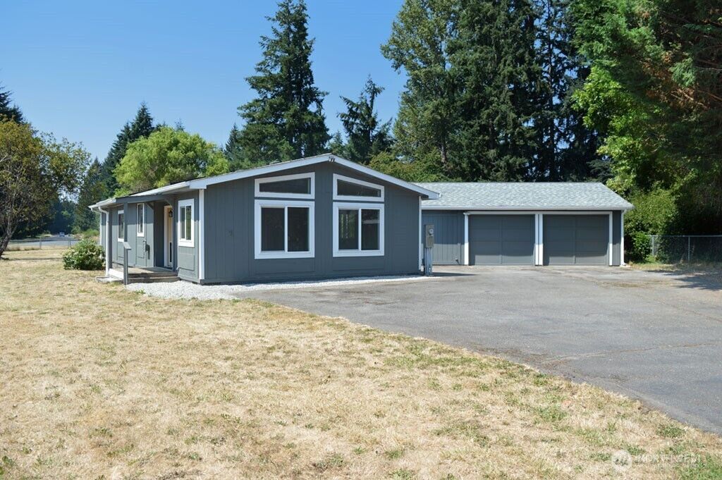 Property Photo:  16119  85th Court SE  WA 98597 
