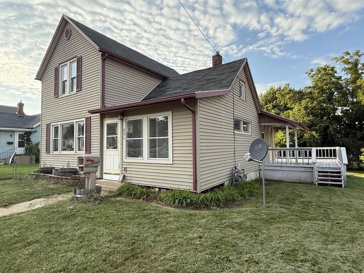 Property Photo:  934 E Garden Street  IL 61032 
