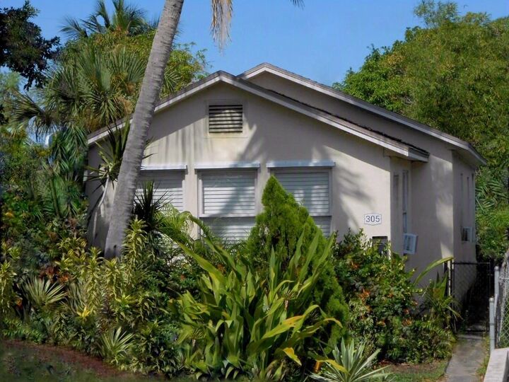 Property Photo: 305 S F Street FL 33460
