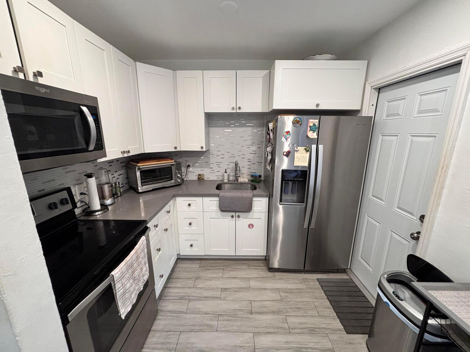 Property Photo: 1345 NE 15th Avenue 1 FL 33304