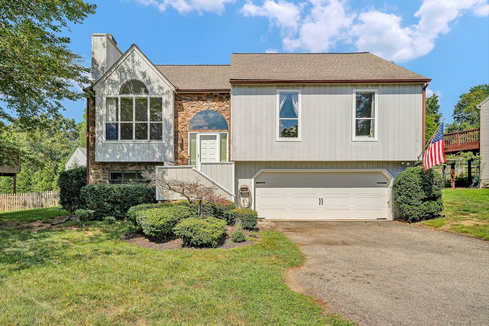 Property Photo: 5605 Castle Rock Rd VA 24018