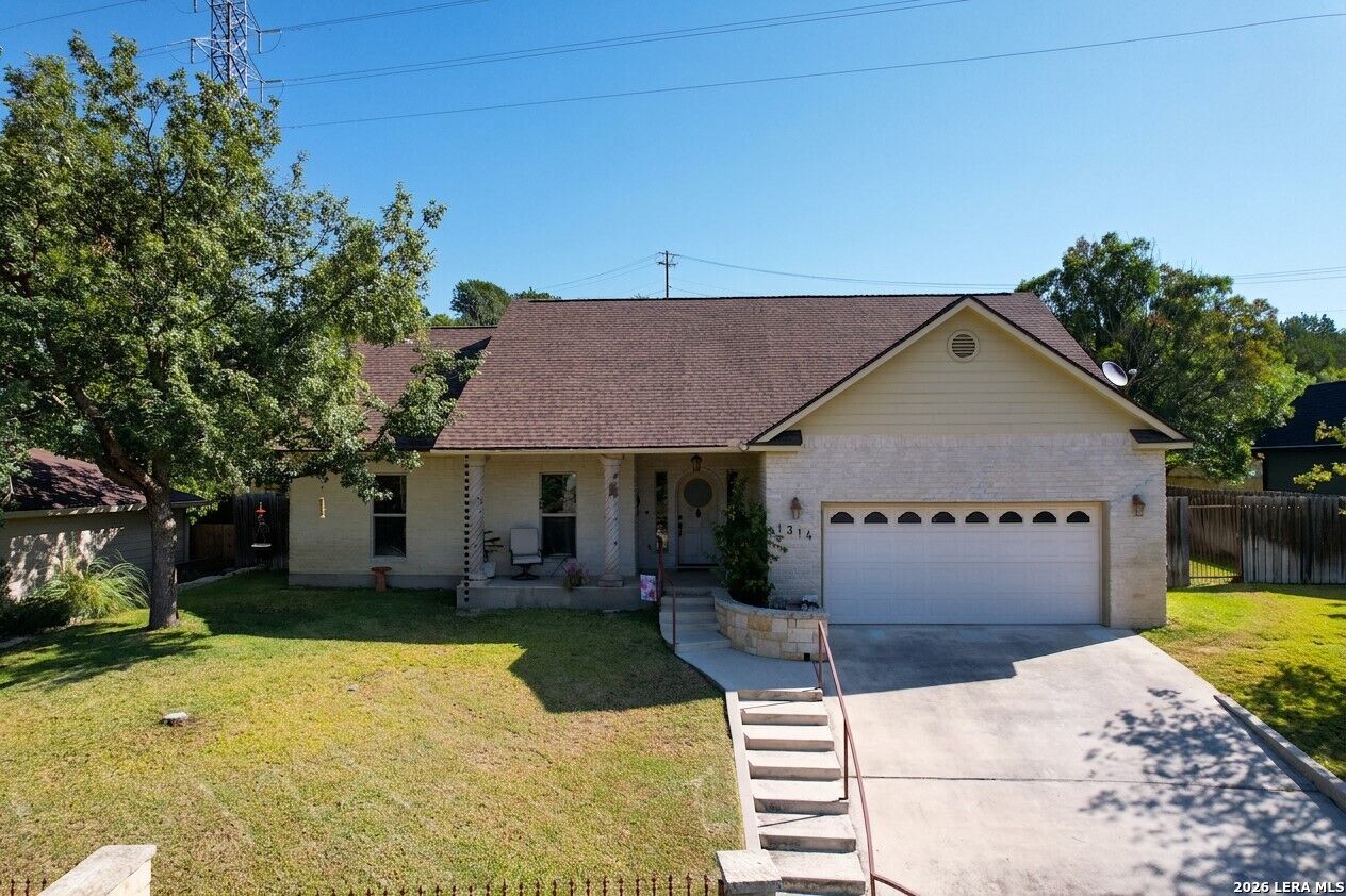 Property Photo:  1314 Paragon Pl  TX 78028 