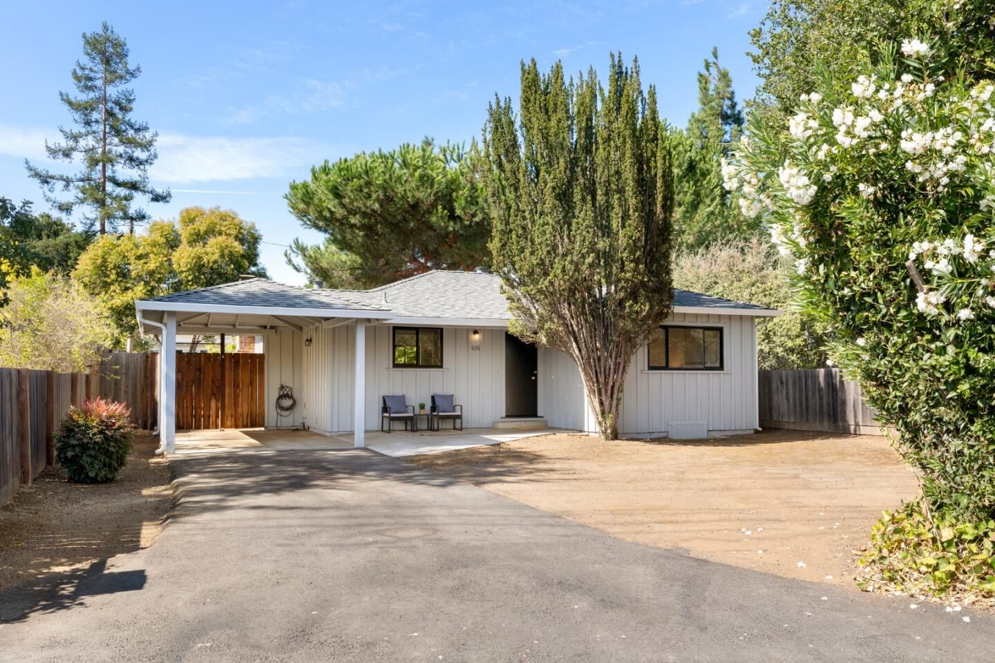 Property Photo: 606 Lincoln Avenue CA 94022