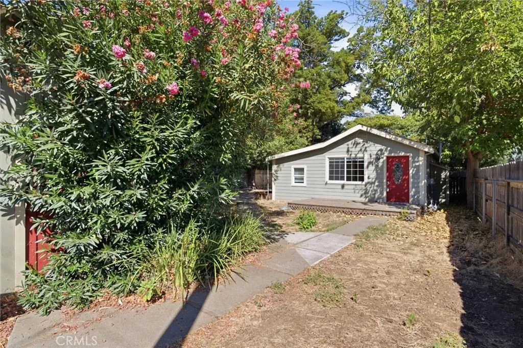 Property Photo:  482 East 5th Avenue  CA 95926 