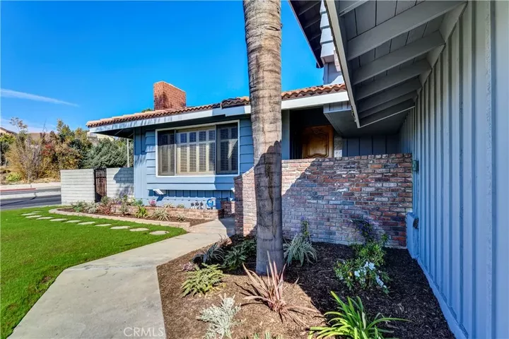 Property Photo:  714 W Avenida De La Merced  CA 90640 