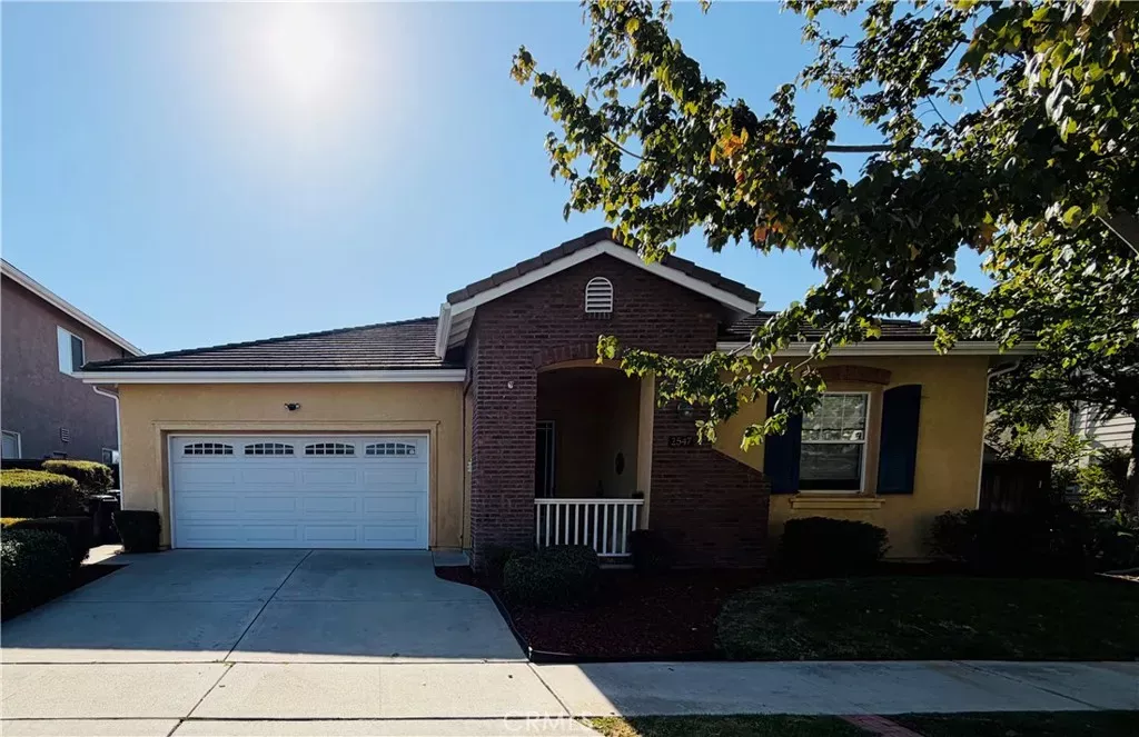 Property Photo: 2547 Logan CA 93455