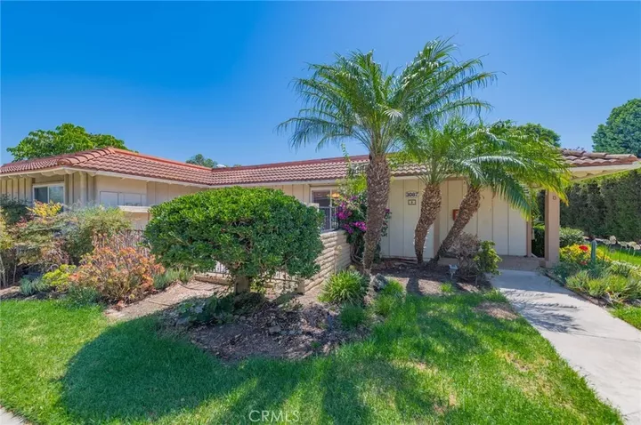 Property Photo: 3087 Via Serena North D CA 92637