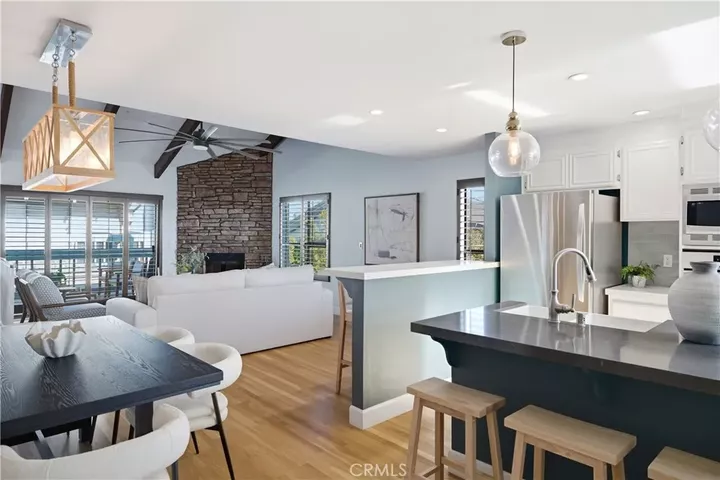 Property Photo:  2108 Vanderbilt E  CA 90278 