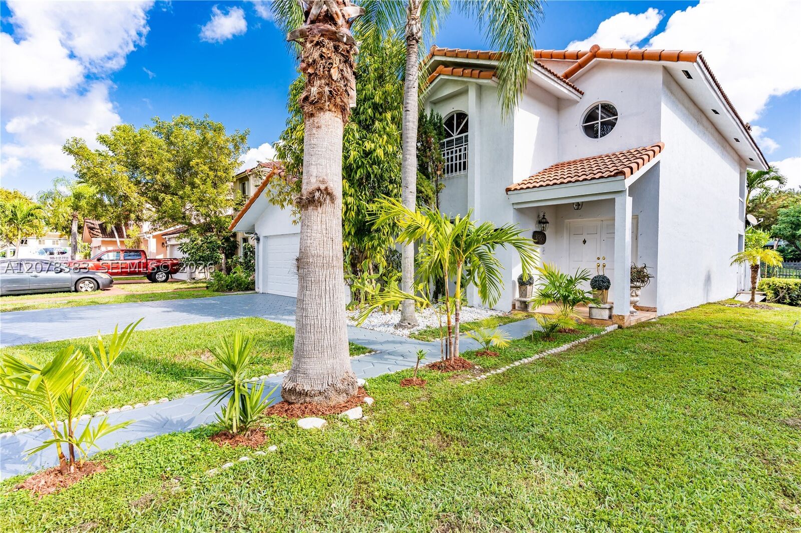 Property Photo: 8909 SW 108th Cir Ct FL 33176