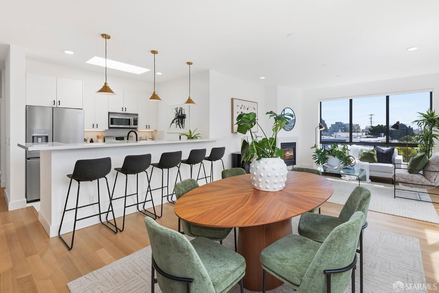 Property Photo:  53 Wilder Street 402  CA 94131 