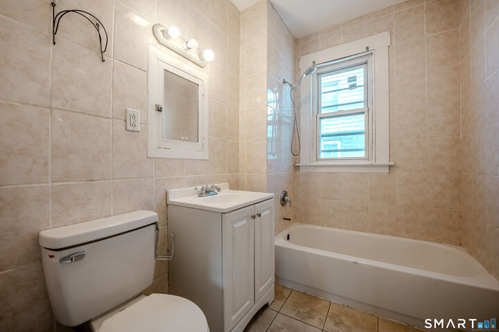 Property Photo:  422 Allen Street  CT 06053 