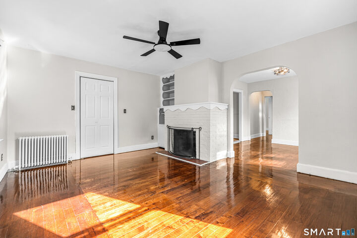 Property Photo: Ashland Place 1 CT 05513