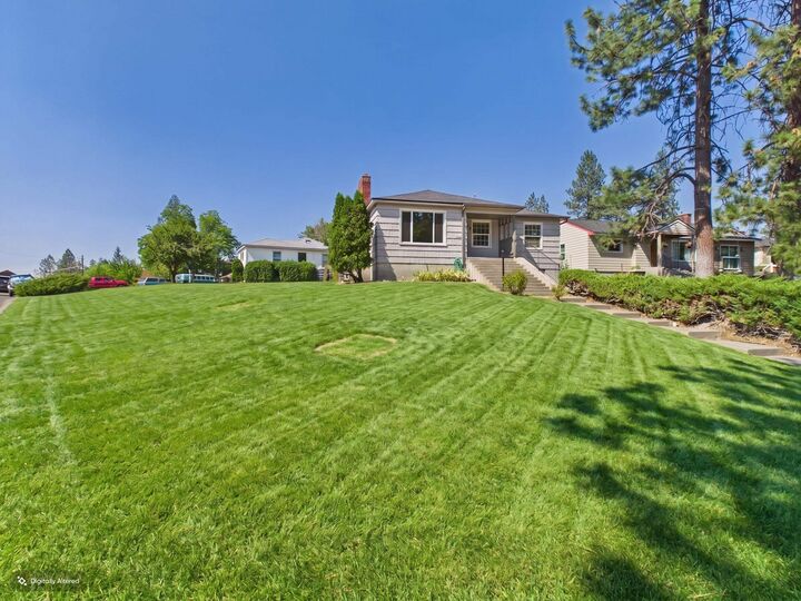 Property Photo: 5303 N Fairmount Pl WA 99205