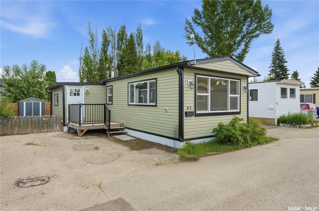 Property Photo: 219 Grant Street 63 SK S7N 2A5