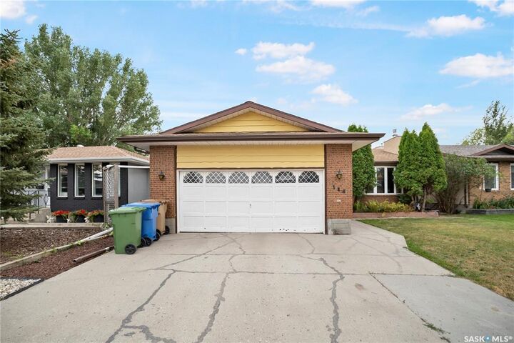 Property Photo: 146 Alport Crescent SK S4R 7Y6