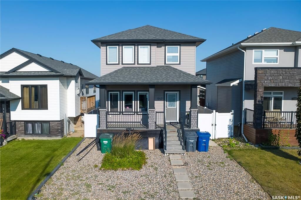 Property Photo: 547 Evergreen Boulevard SK S7W 0L4