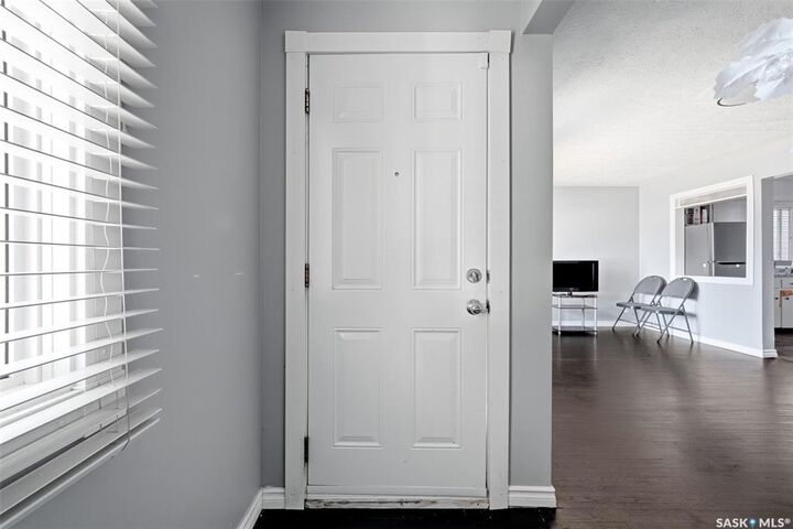 Property Photo: 1321 Victoria Avenue SK S4P 0P2