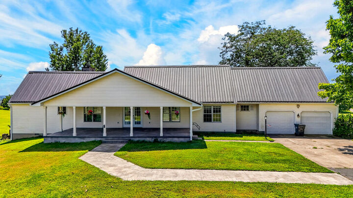 Property Photo:  7 Robin Hill Lane  OH 45640 